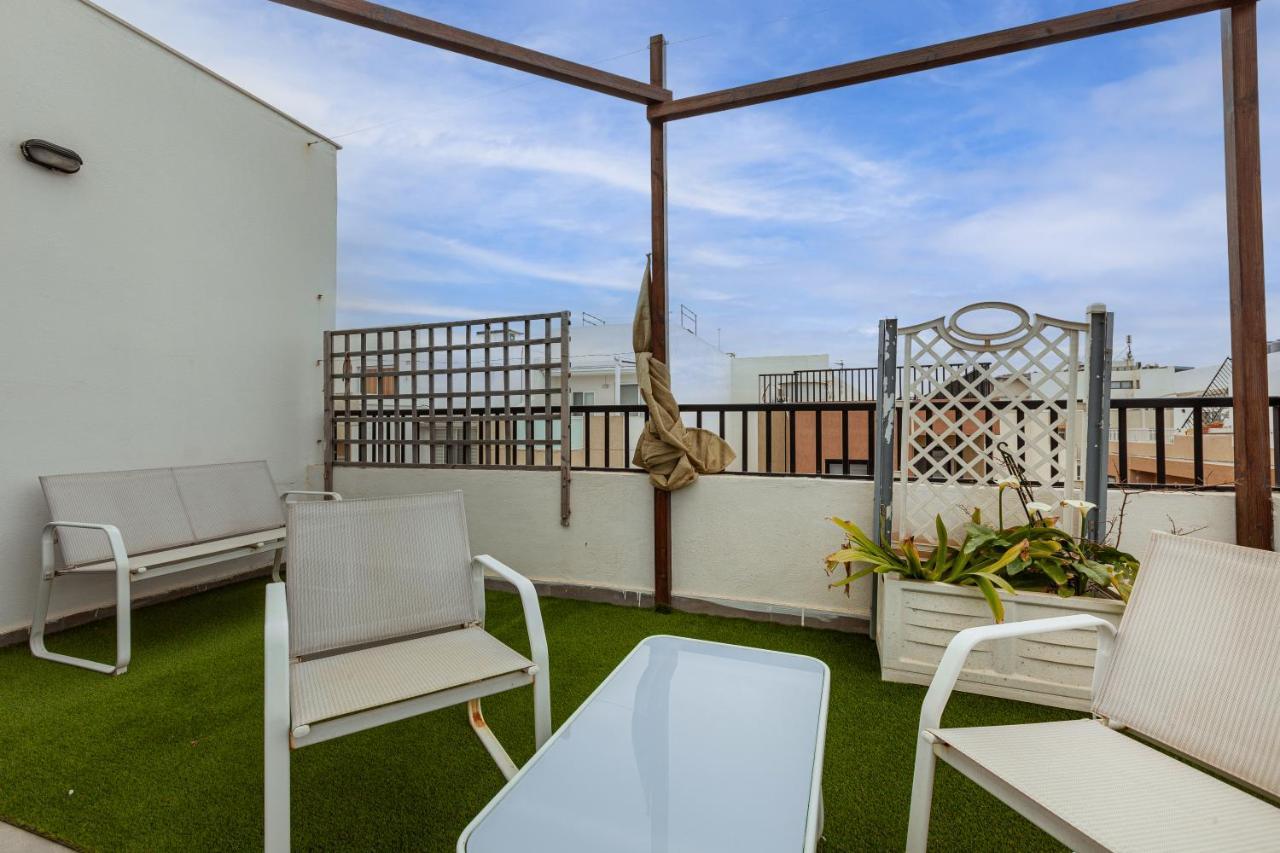 Апартаменти Perfect Seaview Penthouse Сент-Полс-Бей Екстер'єр фото