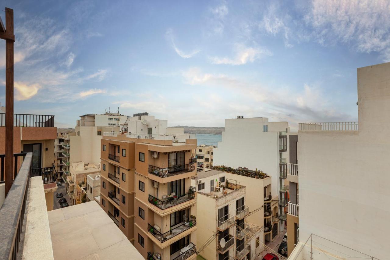Апартаменти Perfect Seaview Penthouse Сент-Полс-Бей Екстер'єр фото